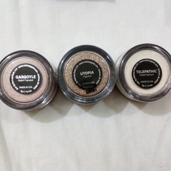2 Makeup Geek Foiled Pigment Eyeshadow - Picture 4 of 4